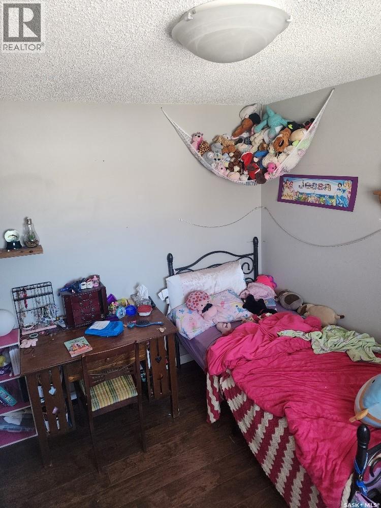 84 Rothwell Crescent, Regina, SK - Indoor Photo Showing Bedroom