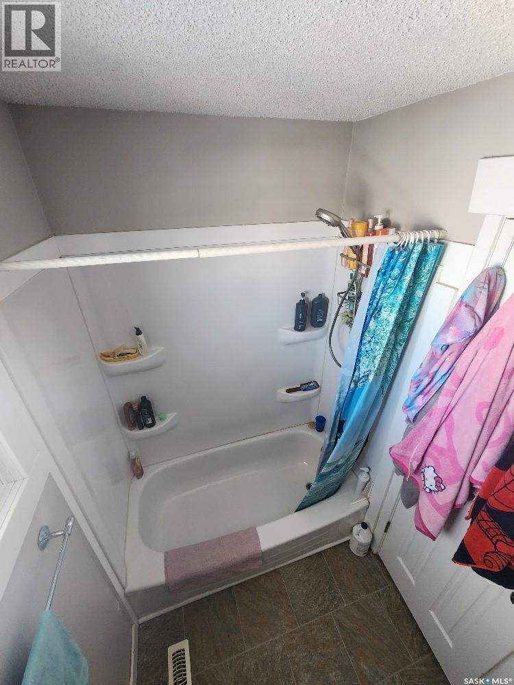 84 Rothwell Crescent, Regina, SK - Indoor Photo Showing Other Room