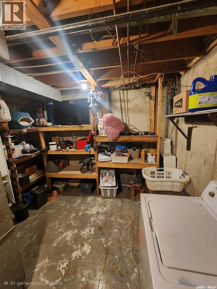 84 Rothwell Crescent, Regina, SK - Indoor Photo Showing Laundry Room