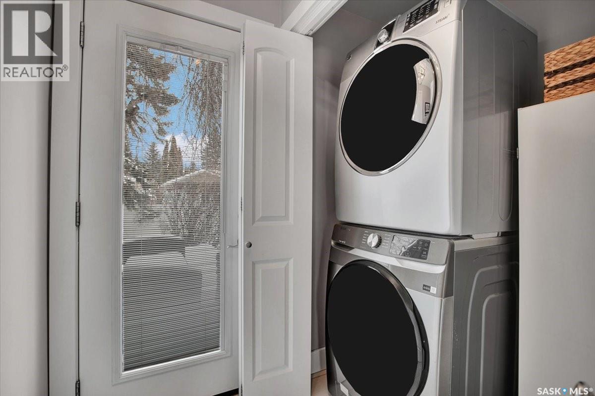 329 Clearwater Place, Saskatoon, SK - Indoor Photo Showing Laundry Room