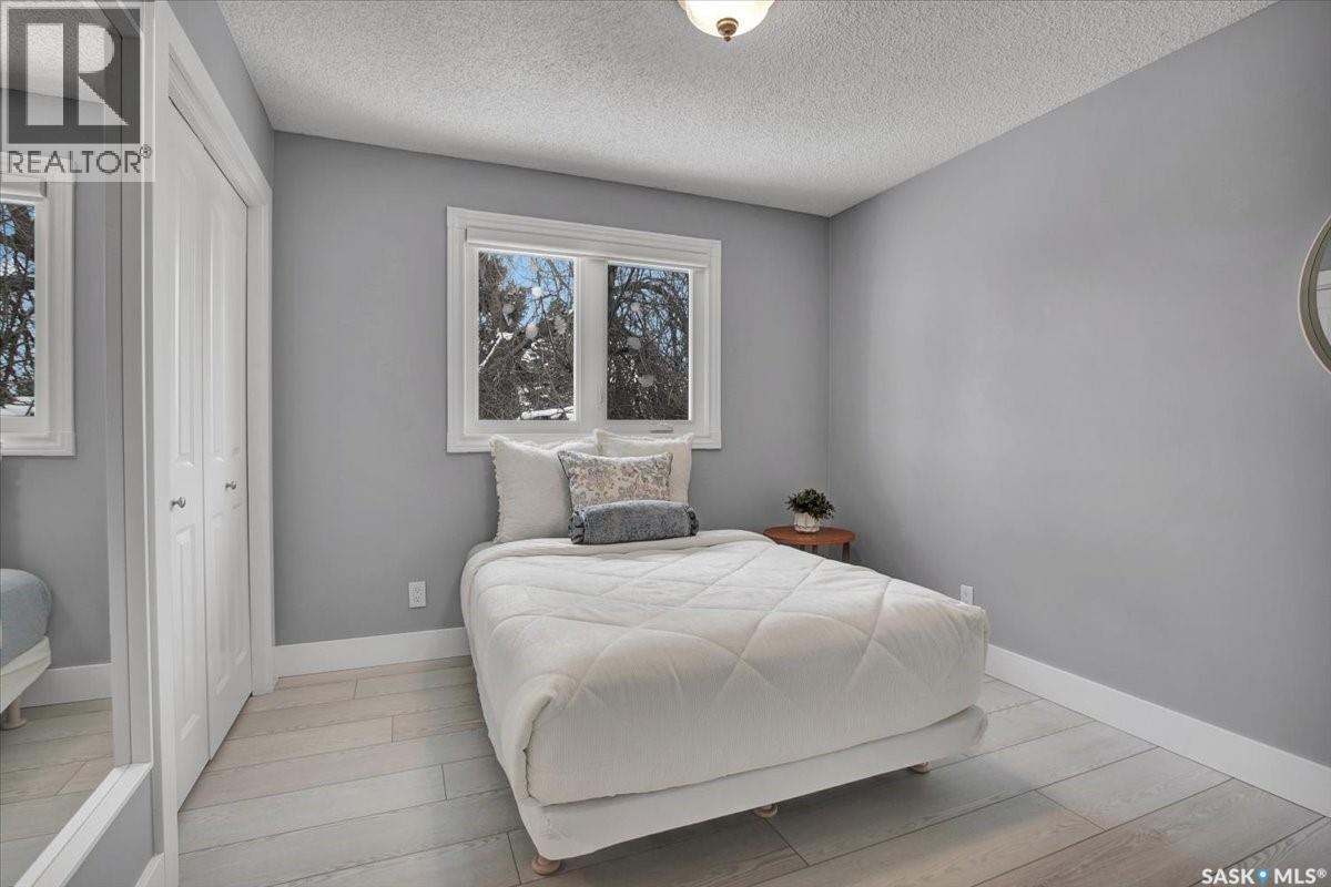 329 Clearwater Place, Saskatoon, SK - Indoor Photo Showing Bedroom