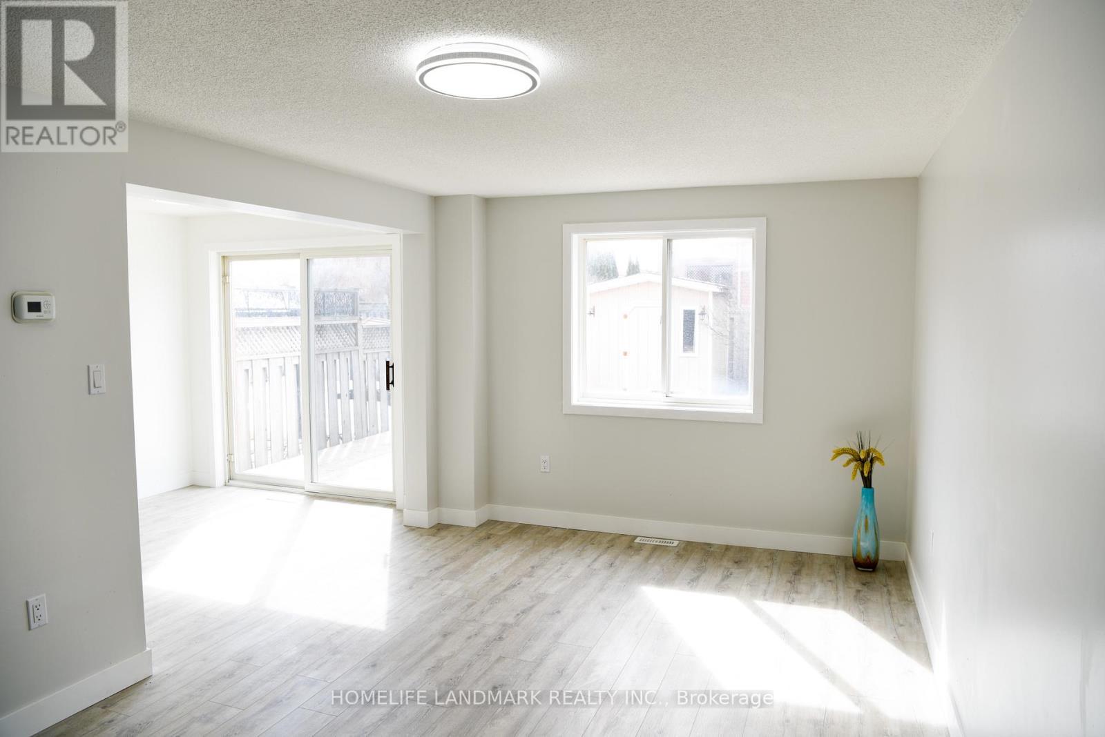 6 Silver Maple Crescent, Barrie, ON - Indoor Photo Showing Other Room