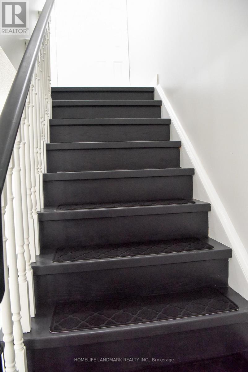 6 Silver Maple Crescent, Barrie, ON - Indoor Photo Showing Other Room