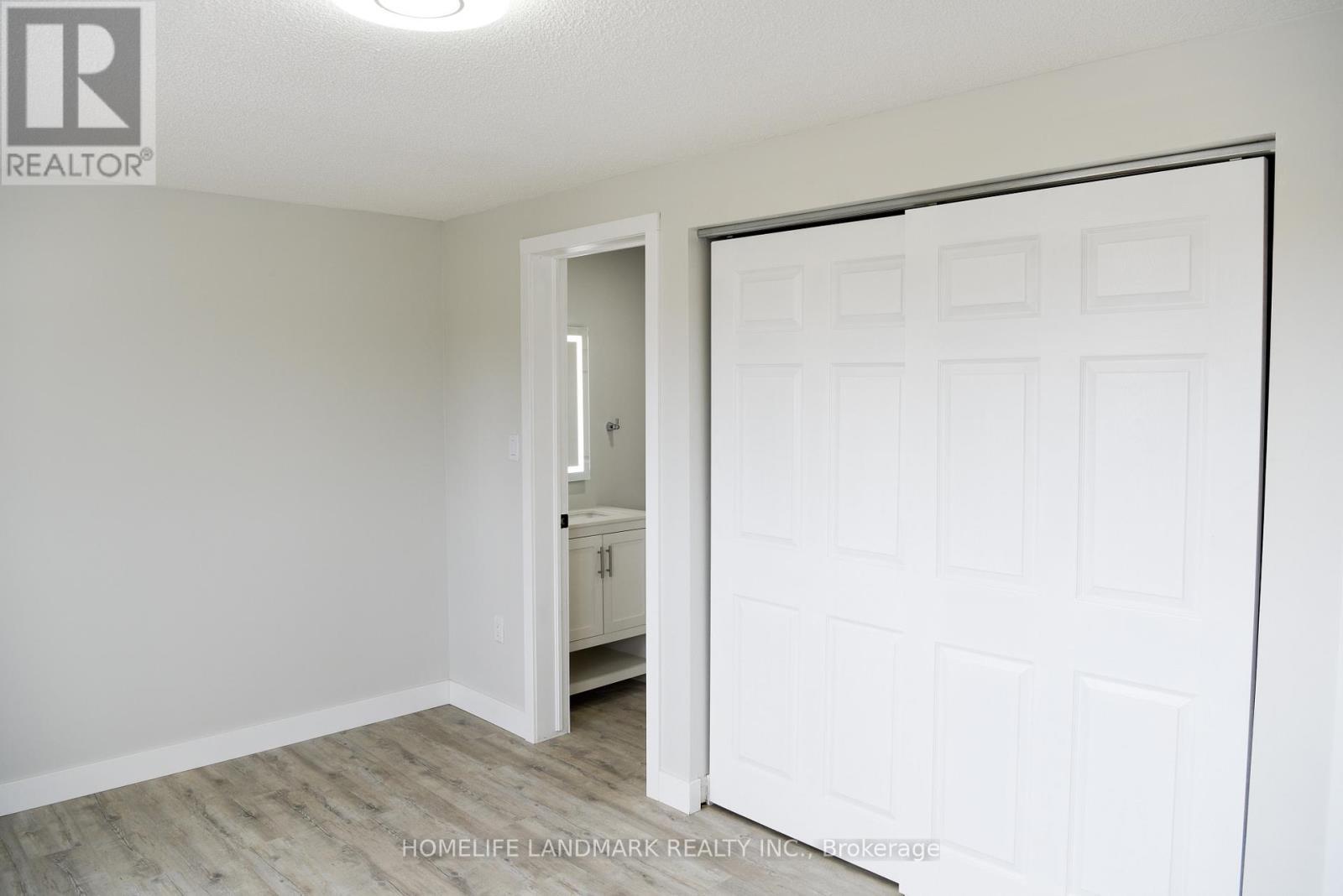 6 Silver Maple Crescent, Barrie, ON - Indoor Photo Showing Other Room