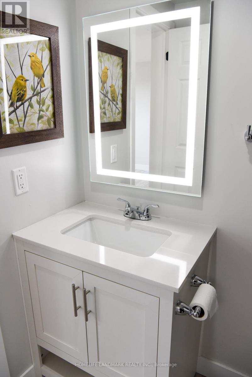 6 Silver Maple Crescent, Barrie, ON - Indoor Photo Showing Bathroom