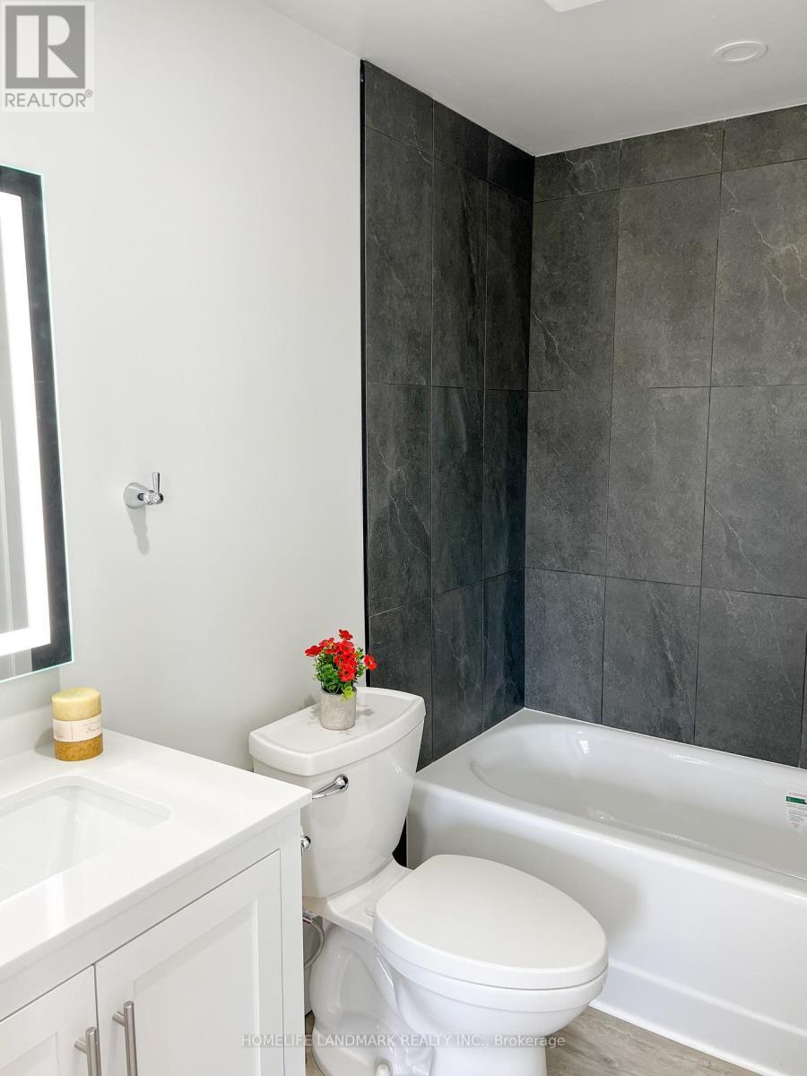 6 Silver Maple Crescent, Barrie, ON - Indoor Photo Showing Bathroom