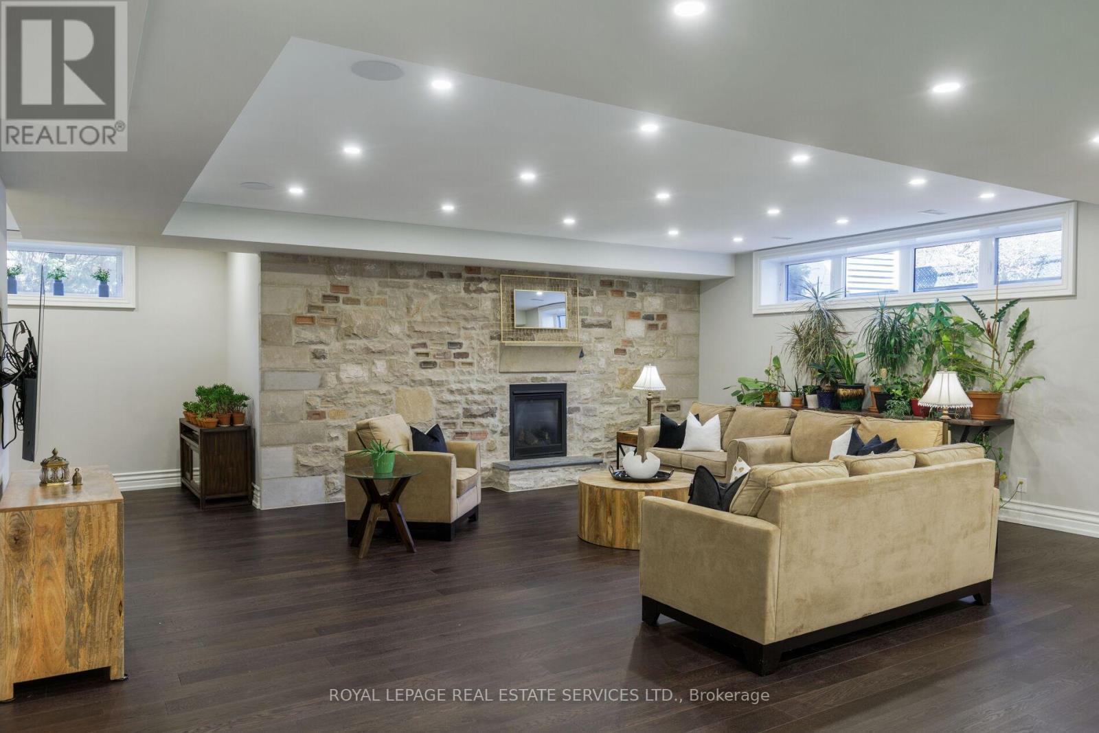 1165 Garden Road, Mississauga, ON - Indoor With Fireplace