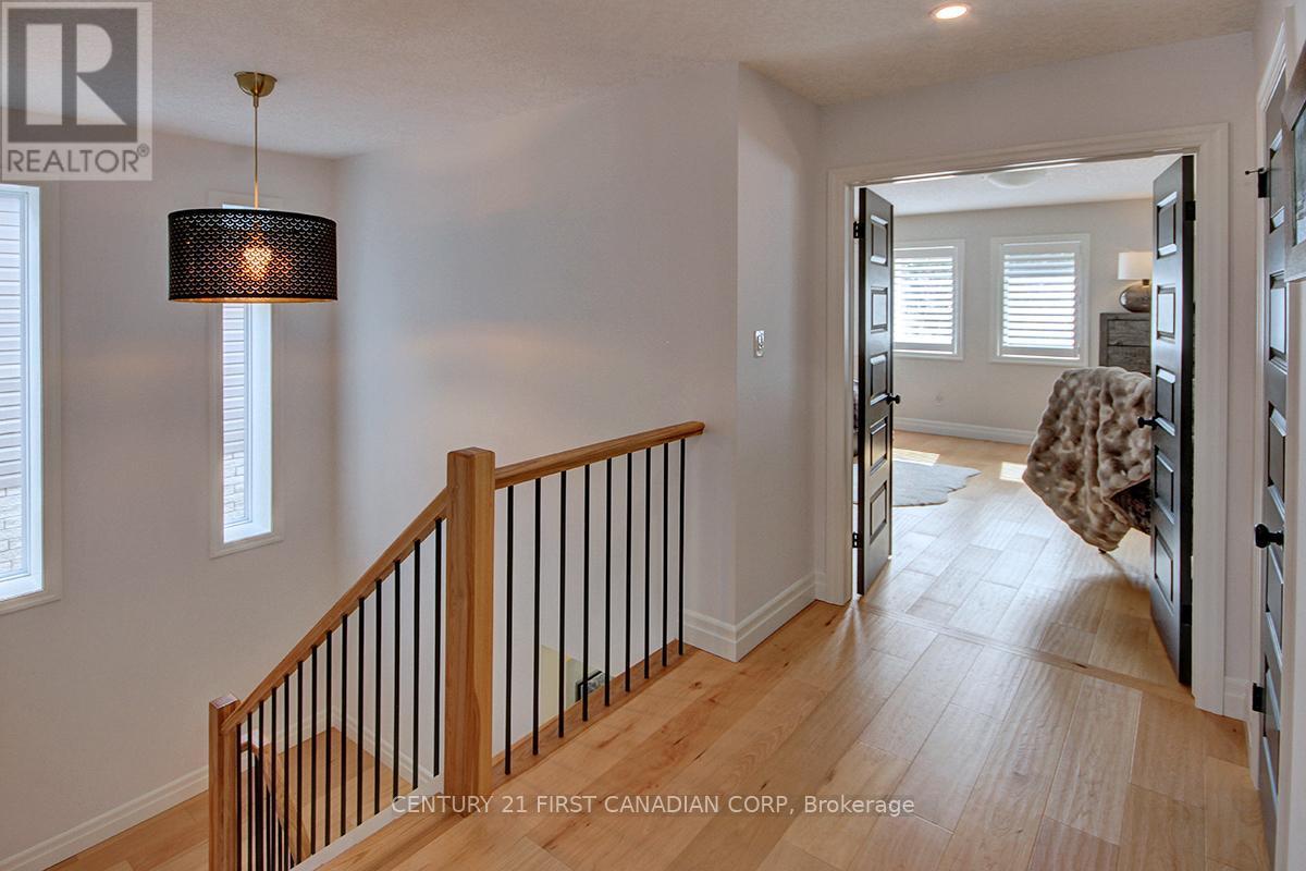 2113 Linkway Boulevard, London South (South A), ON - Indoor Photo Showing Other Room