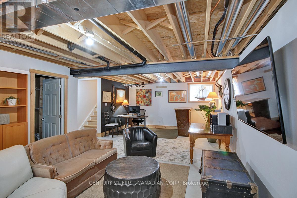 2113 Linkway Boulevard, London South (South A), ON - Indoor