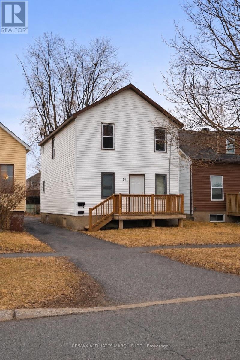 38 Danis Avenue, Cornwall, ON - Outdoor