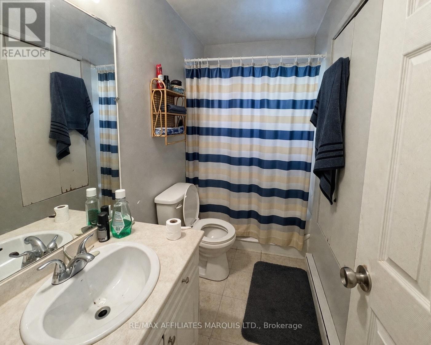 38 Danis Avenue, Cornwall, ON - Indoor Photo Showing Bathroom