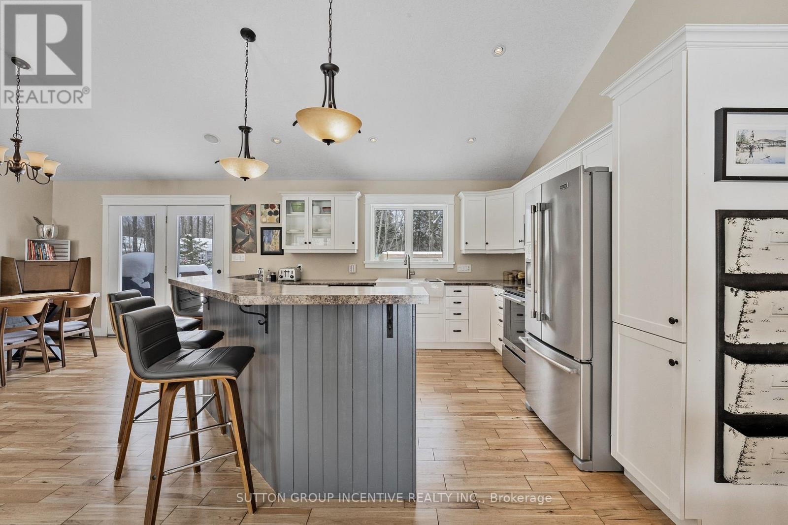48 Tall Pines Drive, Tiny, ON - Indoor Photo Showing Kitchen