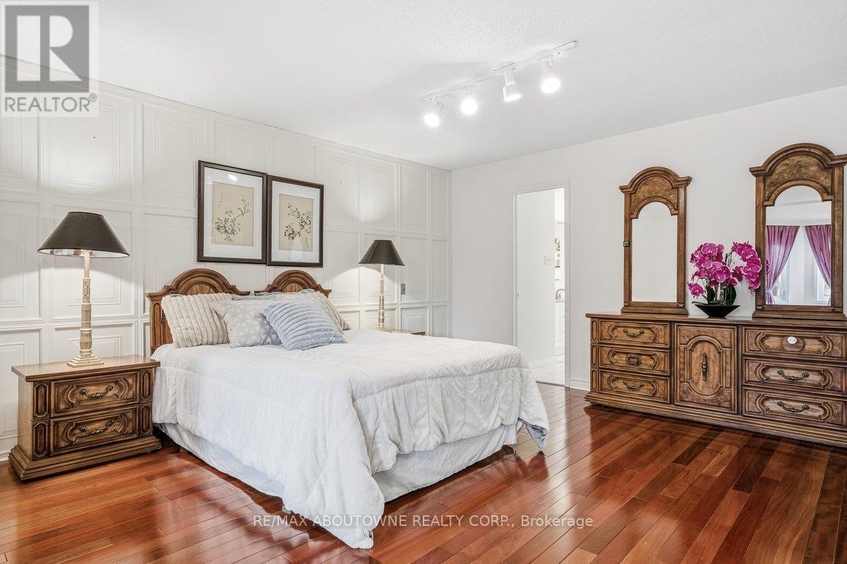 4538 Mayflower Drive, Mississauga, ON - Indoor Photo Showing Bedroom