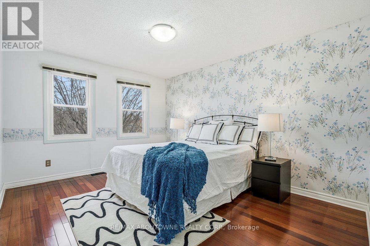 4538 Mayflower Drive, Mississauga, ON - Indoor Photo Showing Bedroom