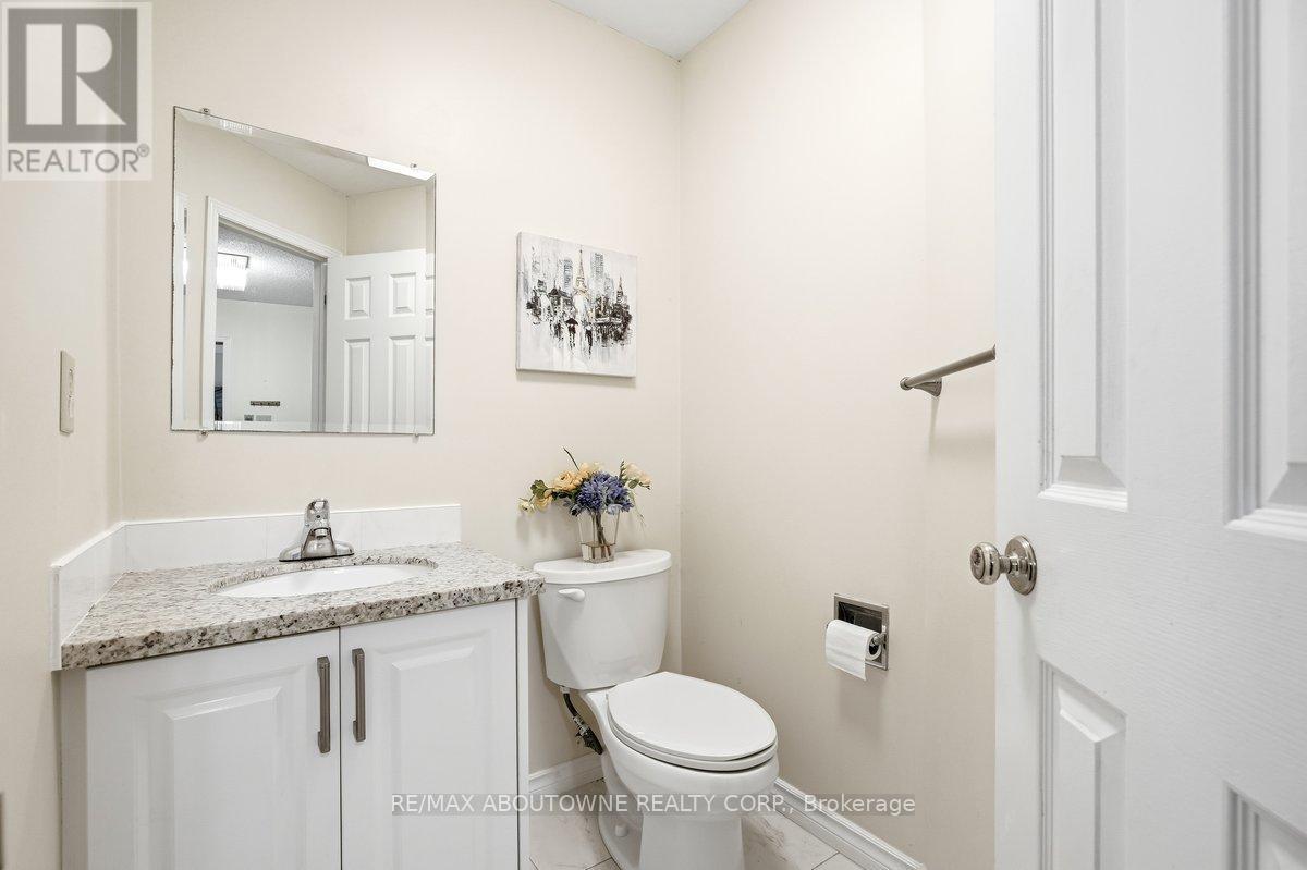 4538 Mayflower Drive, Mississauga, ON - Indoor Photo Showing Bathroom
