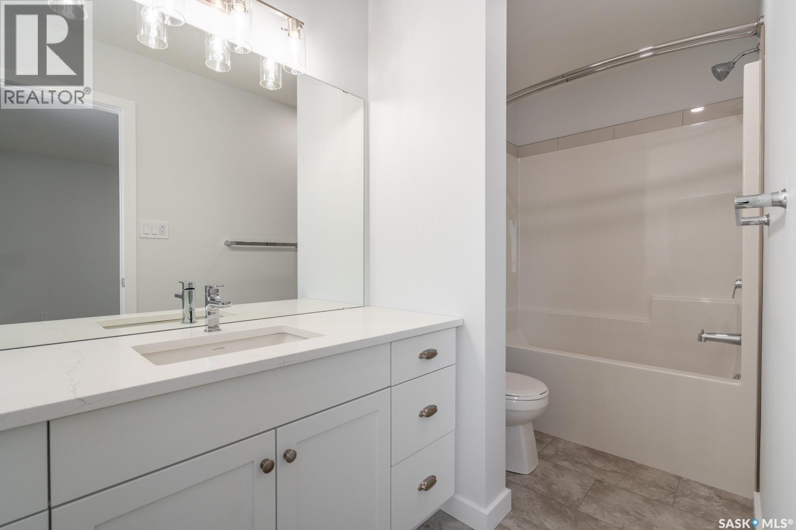 1775 Red Spring Street, Regina, SK - Indoor Photo Showing Bathroom
