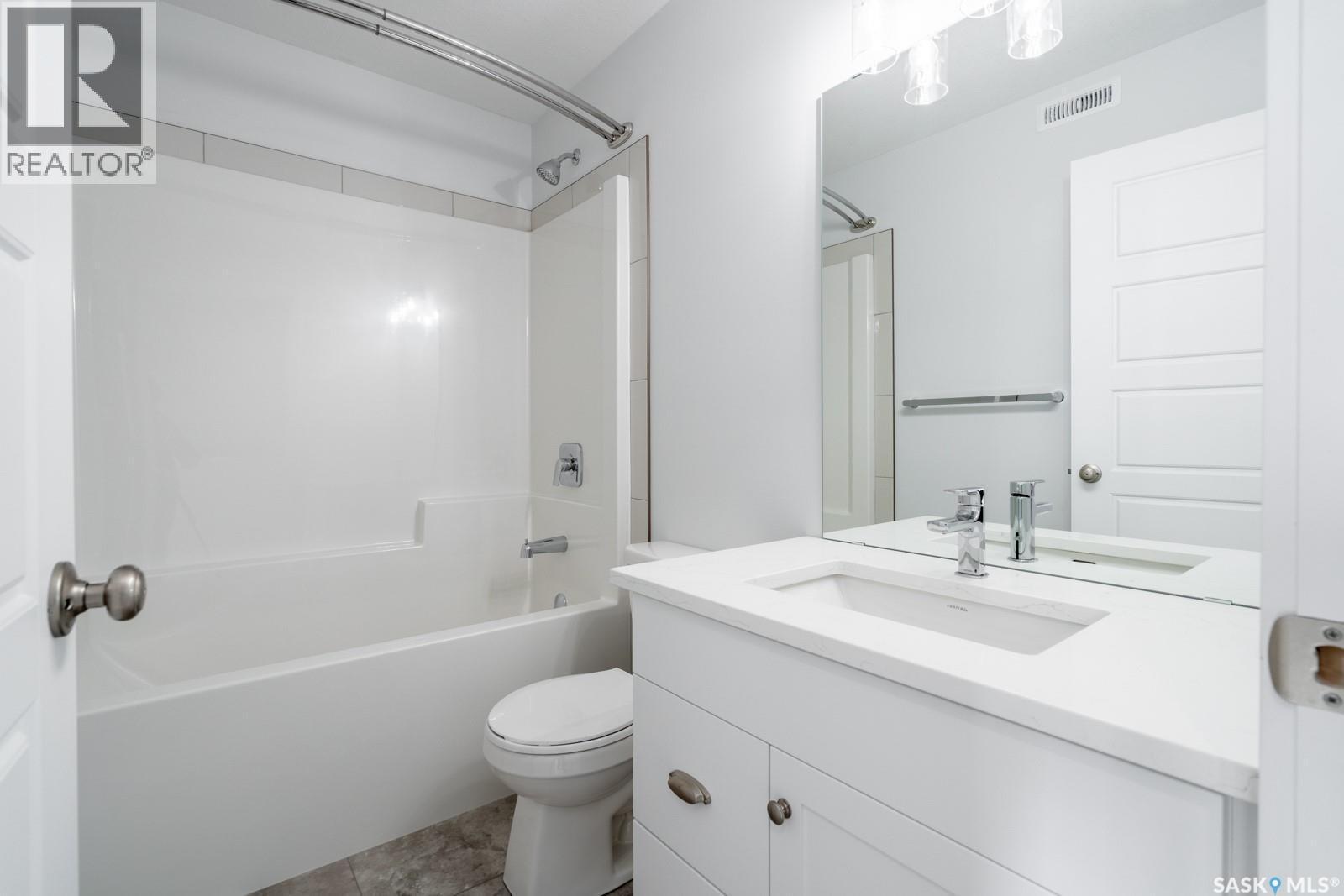 1775 Red Spring Street, Regina, SK - Indoor Photo Showing Bathroom