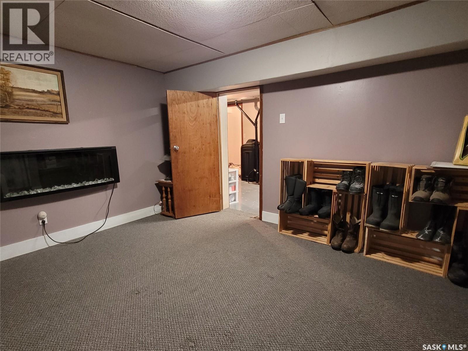 717 Coteau Avenue, Weyburn, SK - Indoor Photo Showing Other Room