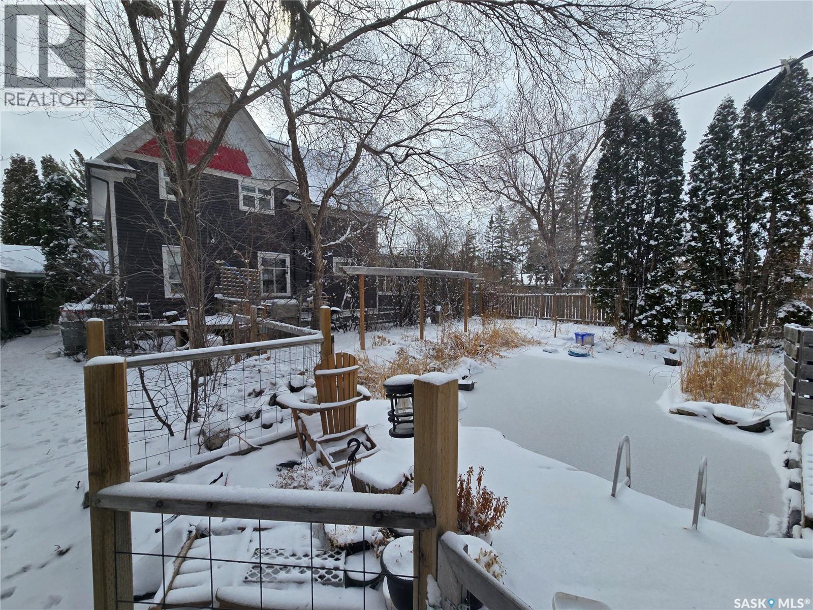 717 Coteau Avenue, Weyburn, SK - Outdoor