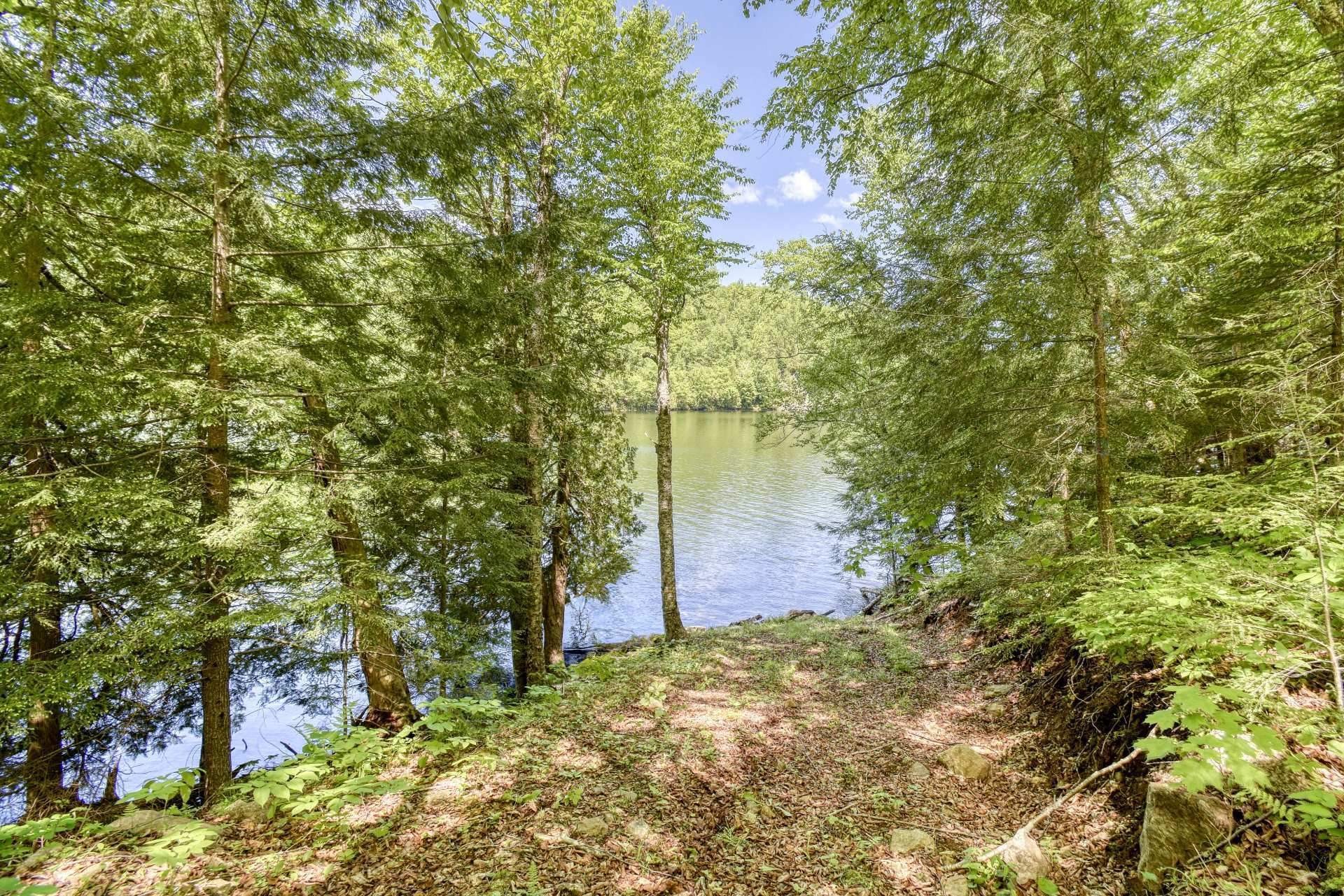 Bord de l'eau - Lac-Des-Écorces, Barkmere, QC