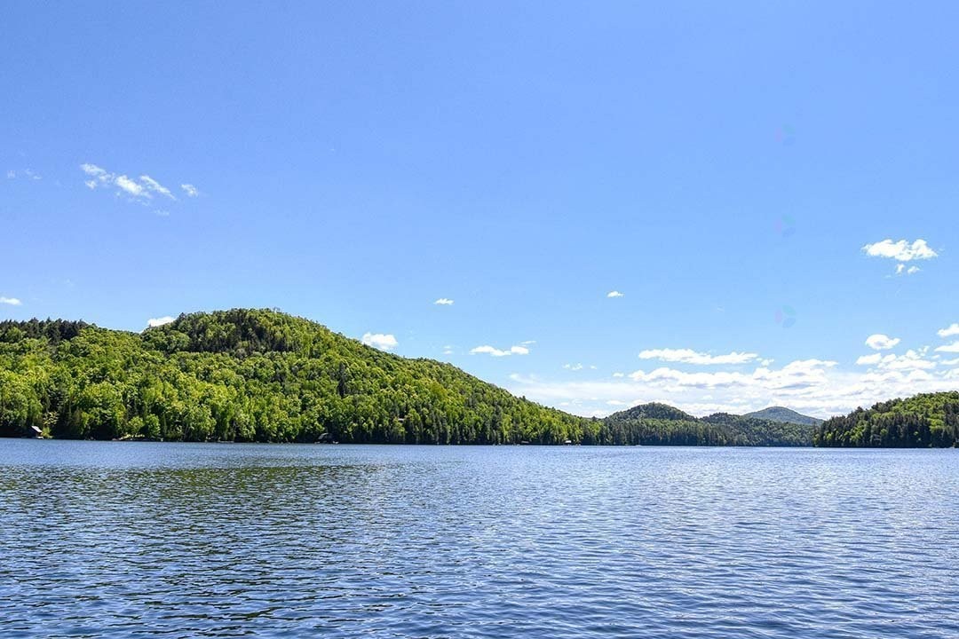 Vue sur l'eau - Lac-Des-Écorces, Barkmere, QC