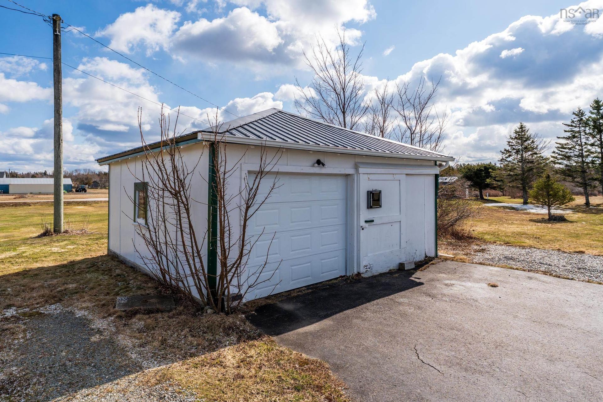 3654 Highway 1, St. Bernard, NS