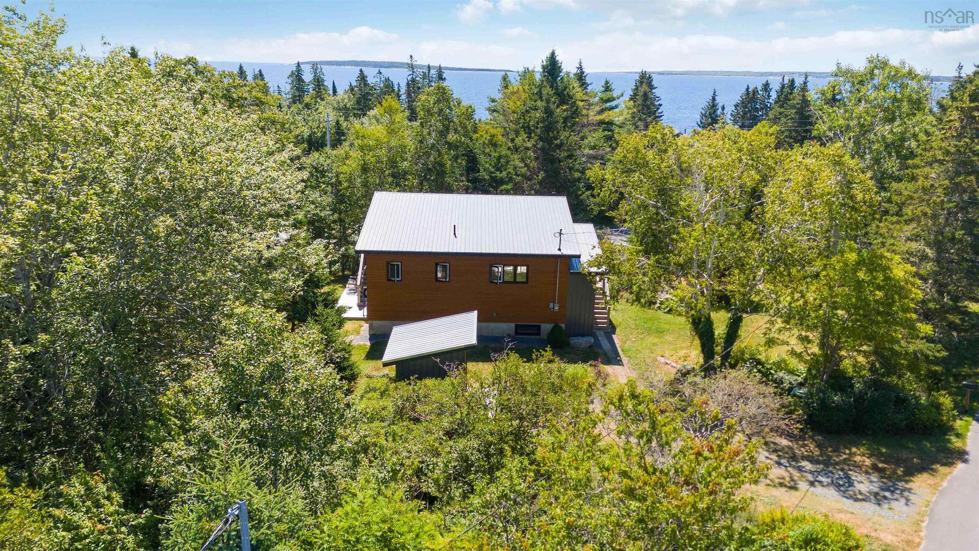 10 Silver Rock Road, Hunts Point, NS