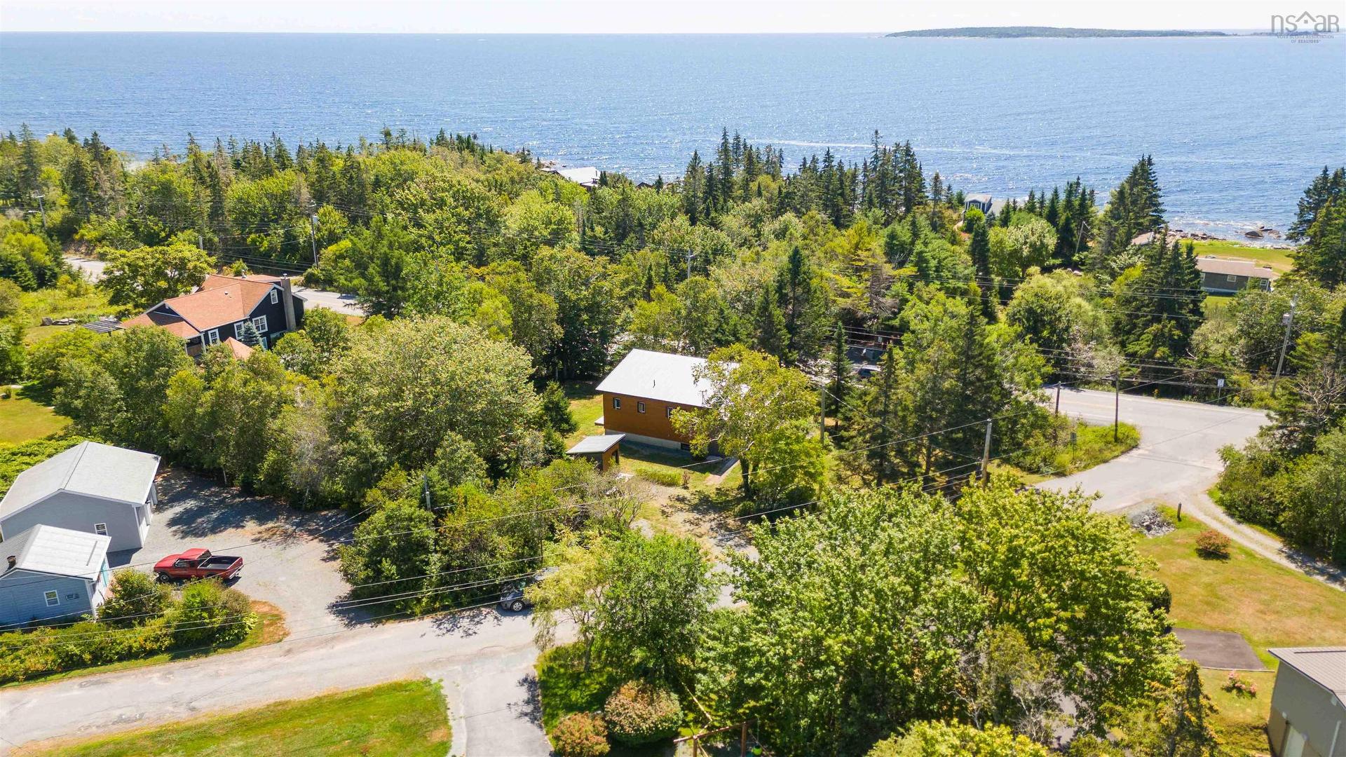 10 Silver Rock Road, Hunts Point, NS