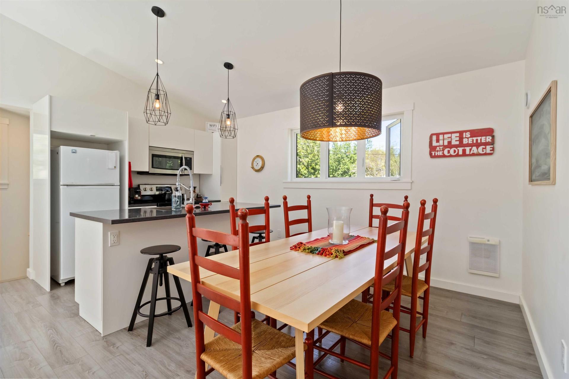 10 Silver Rock Road, Hunts Point, NS