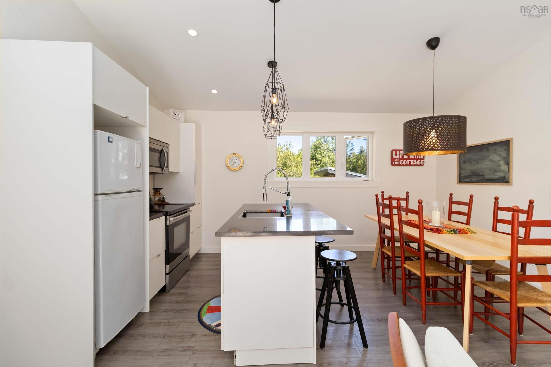 10 Silver Rock Road, Hunts Point, NS