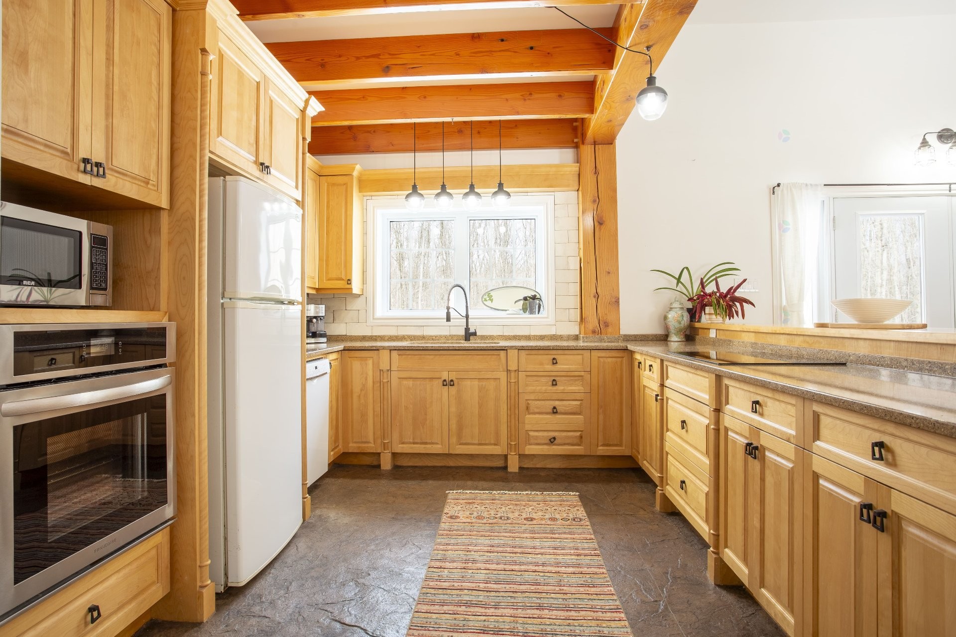 Kitchen - 40 Ch. Davidson, La Pêche, QC - Indoor Photo Showing Kitchen