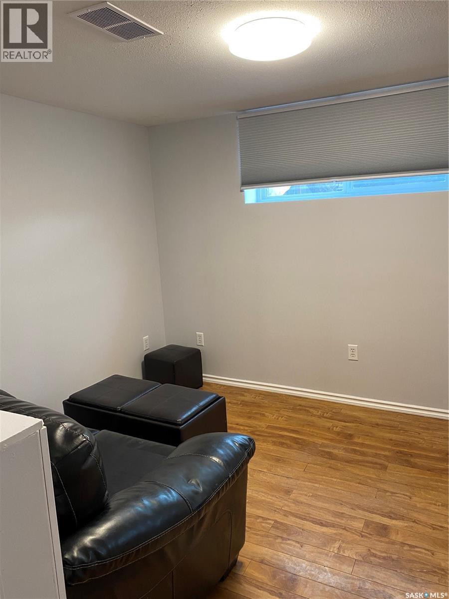 209 8Th Street E, Prince Albert, SK - Indoor Photo Showing Other Room