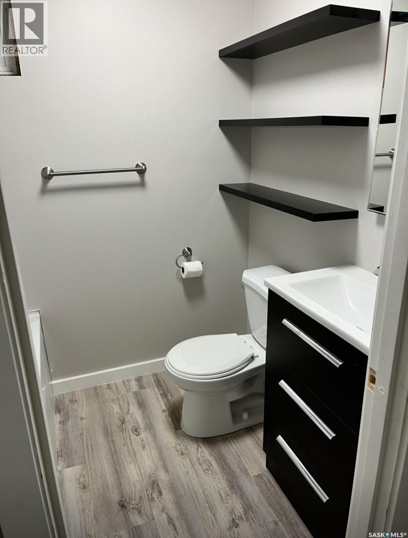 209 8Th Street E, Prince Albert, SK - Indoor Photo Showing Bathroom