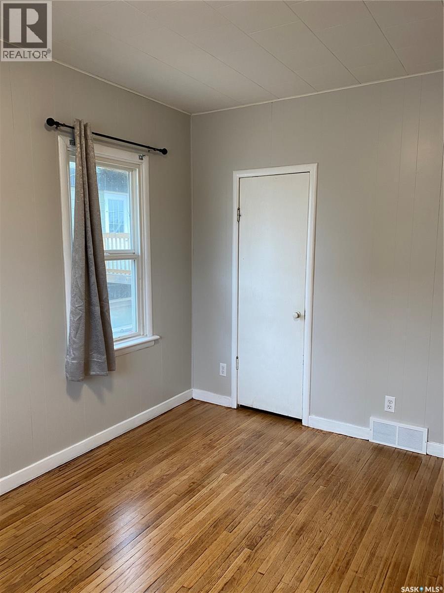 209 8Th Street E, Prince Albert, SK - Indoor Photo Showing Other Room