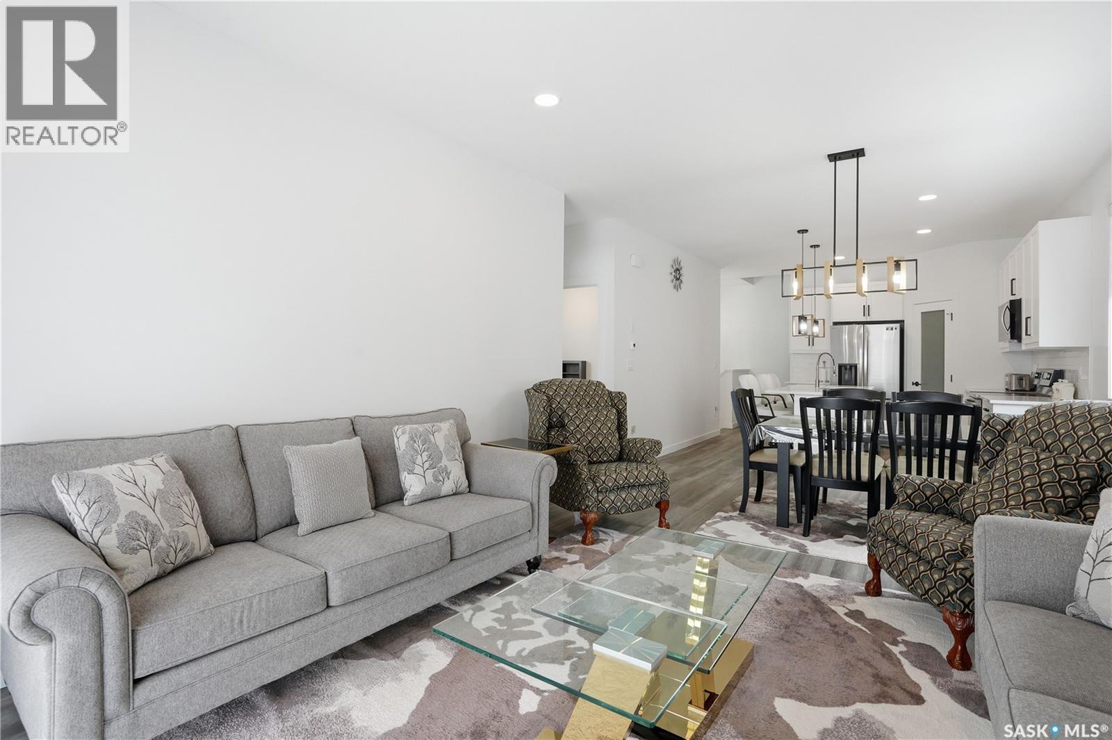 194 Sharma Lane, Saskatoon, SK - Indoor Photo Showing Living Room
