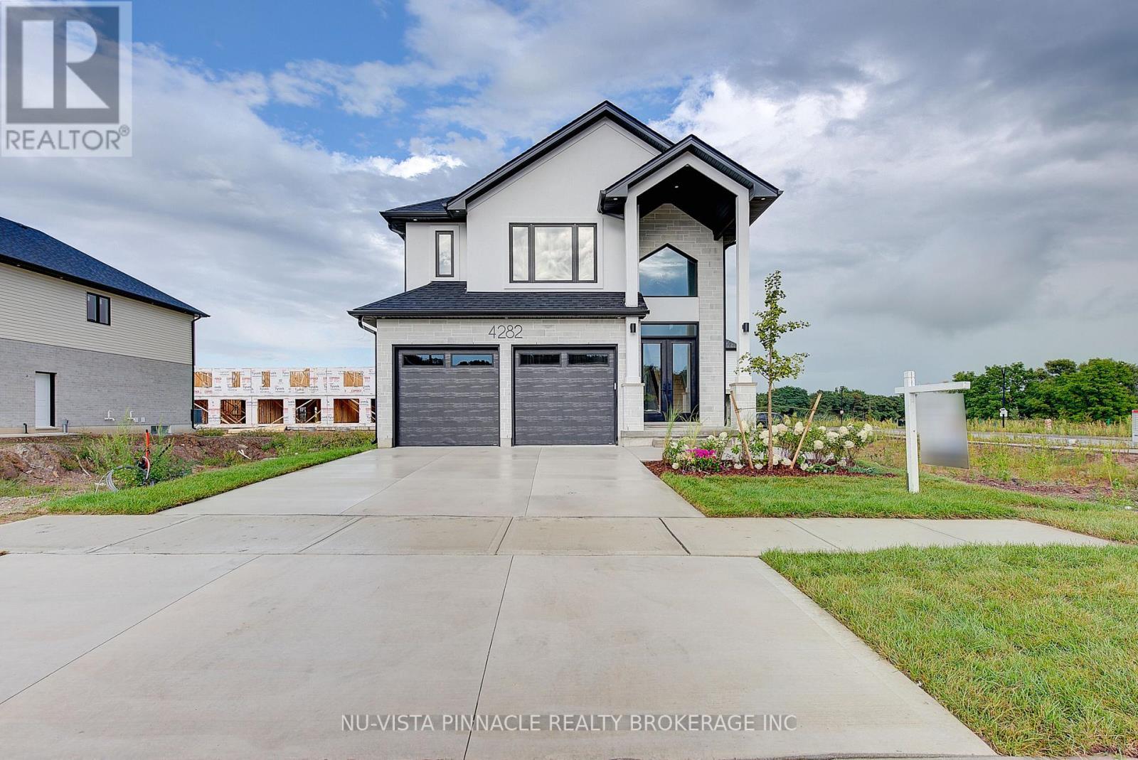 4282 Liberty Cross, London South (South V), ON - Outdoor