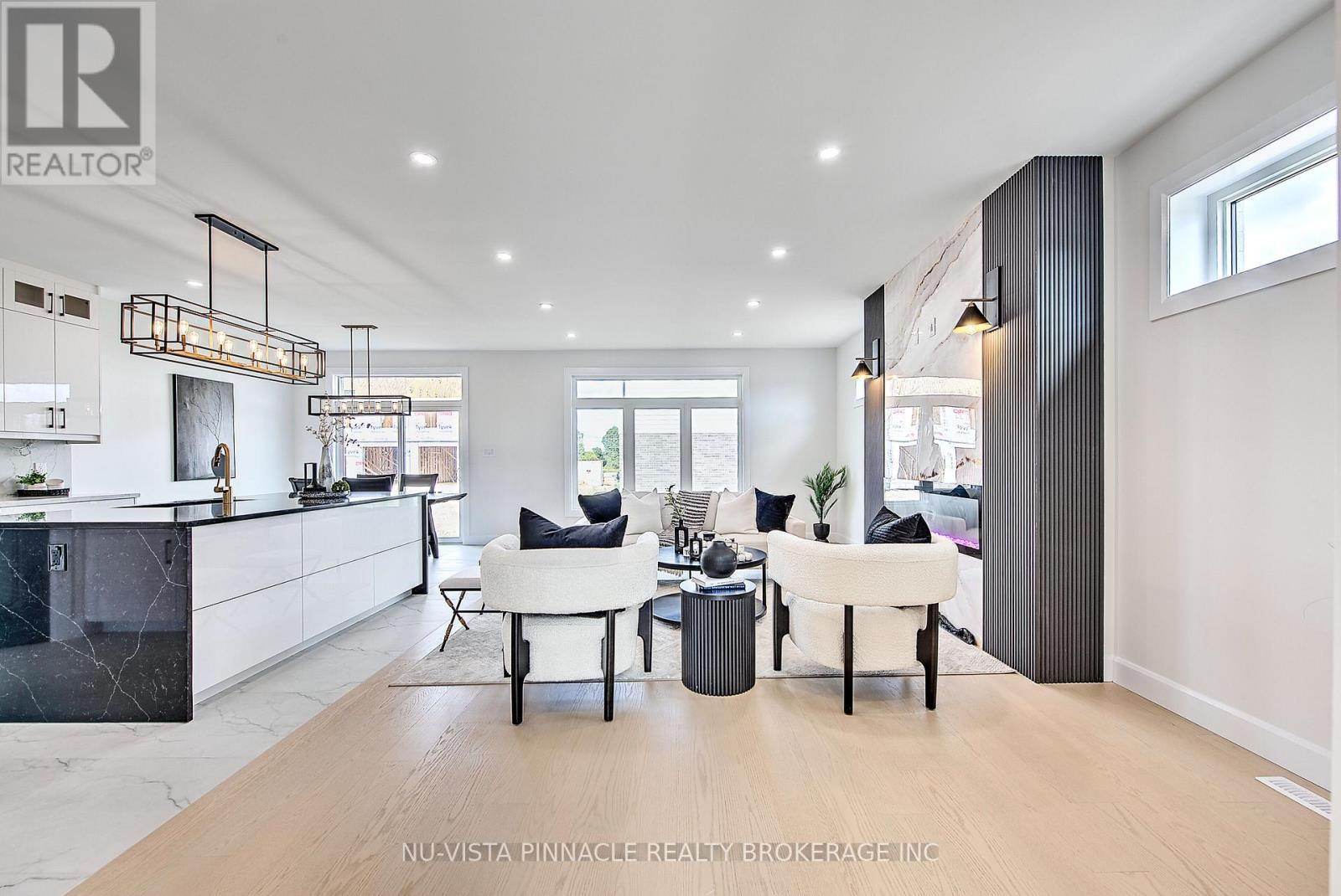 4282 Liberty Cross, London South (South V), ON - Indoor