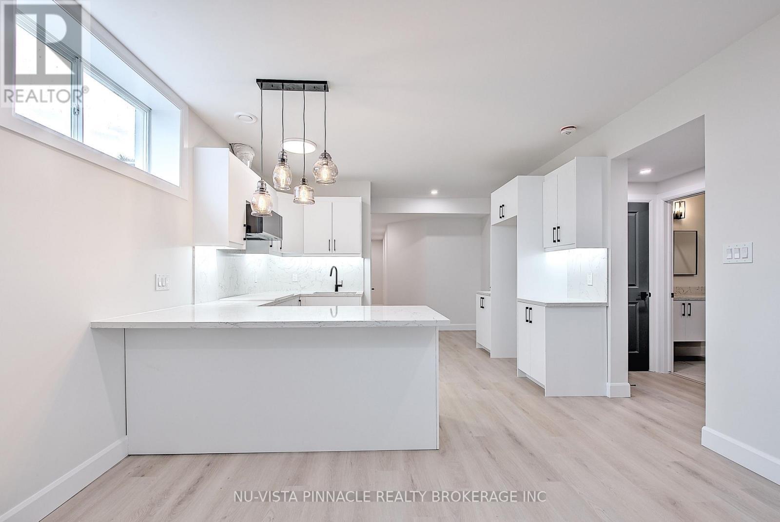 4282 Liberty Cross, London South (South V), ON - Indoor Photo Showing Kitchen