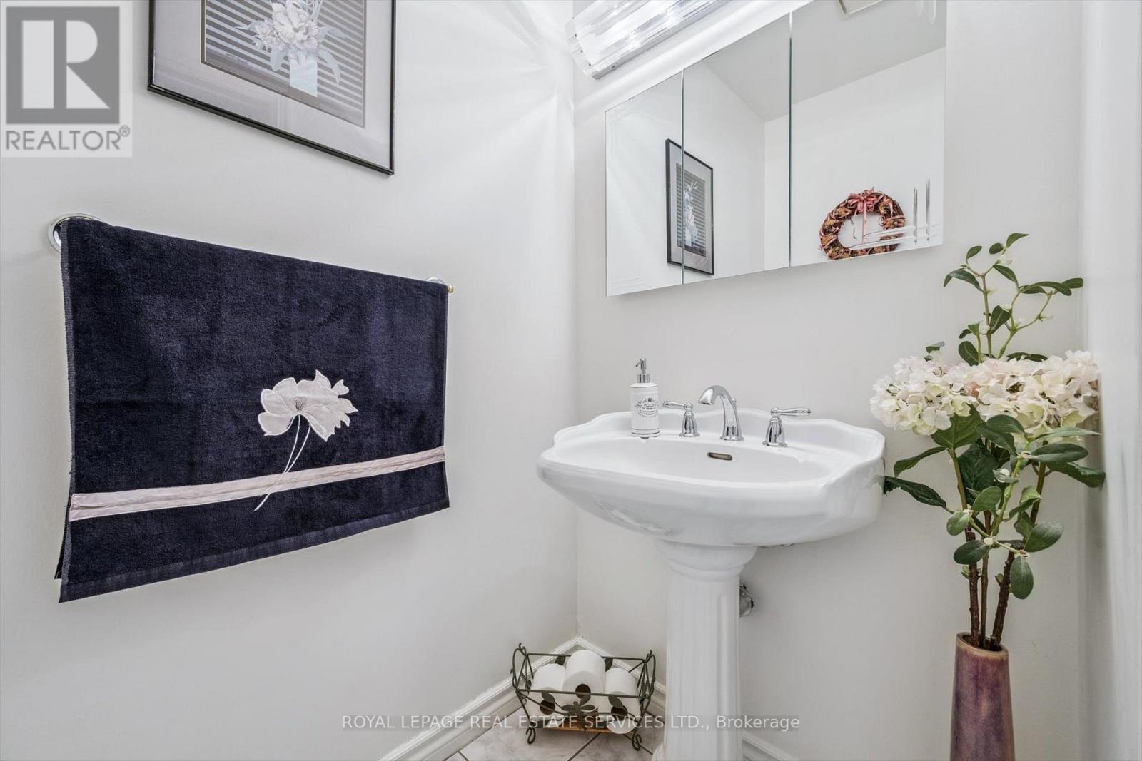 4085 Twine Crescent, Mississauga, ON - Indoor Photo Showing Bathroom
