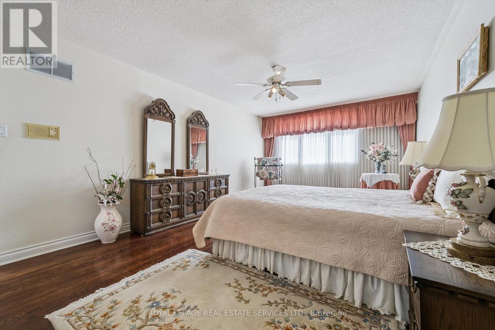 4085 Twine Crescent, Mississauga, ON - Indoor Photo Showing Bedroom