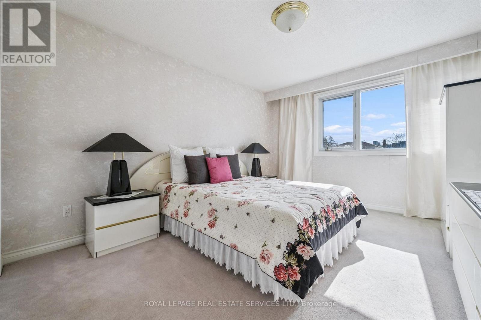 4085 Twine Crescent, Mississauga, ON - Indoor Photo Showing Bedroom