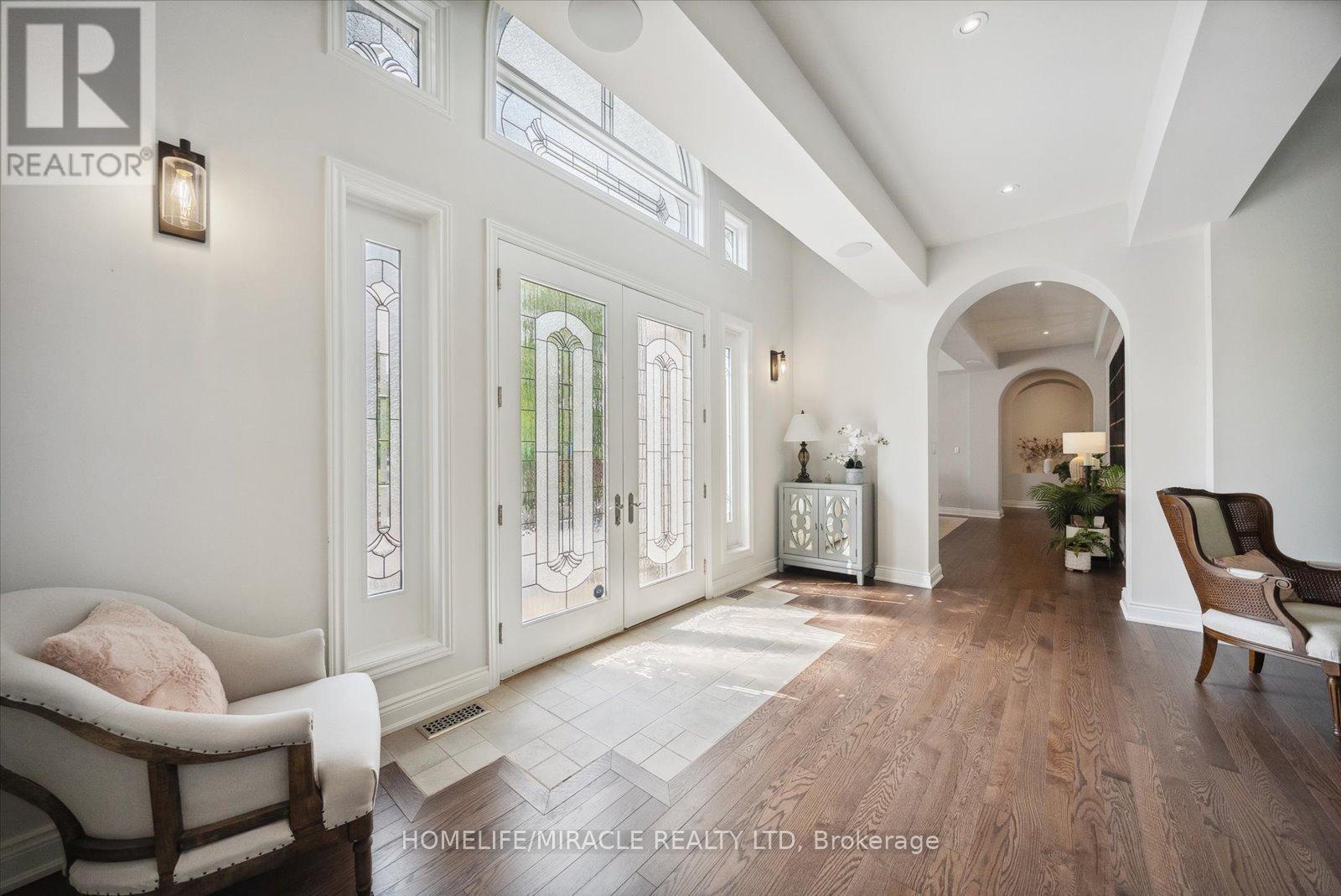 12 Deer Run, Uxbridge, ON - Indoor Photo Showing Other Room