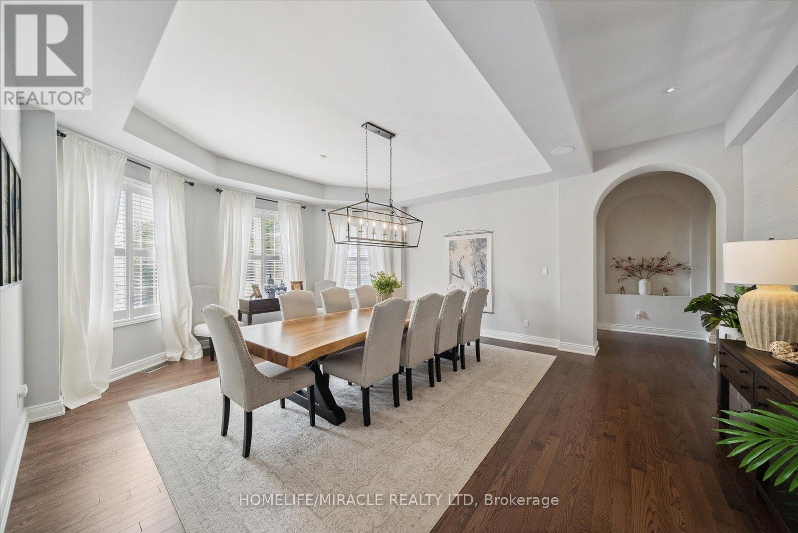 12 Deer Run, Uxbridge, ON - Indoor Photo Showing Dining Room