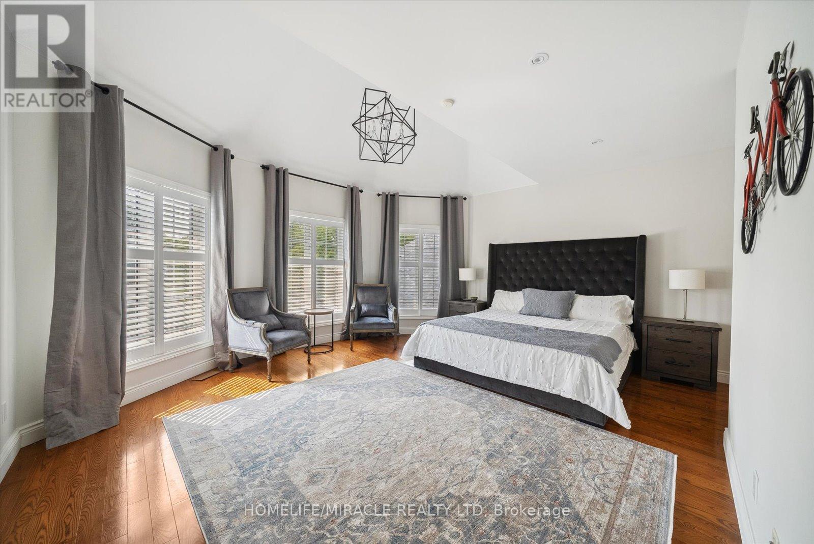 12 Deer Run, Uxbridge, ON - Indoor Photo Showing Bedroom