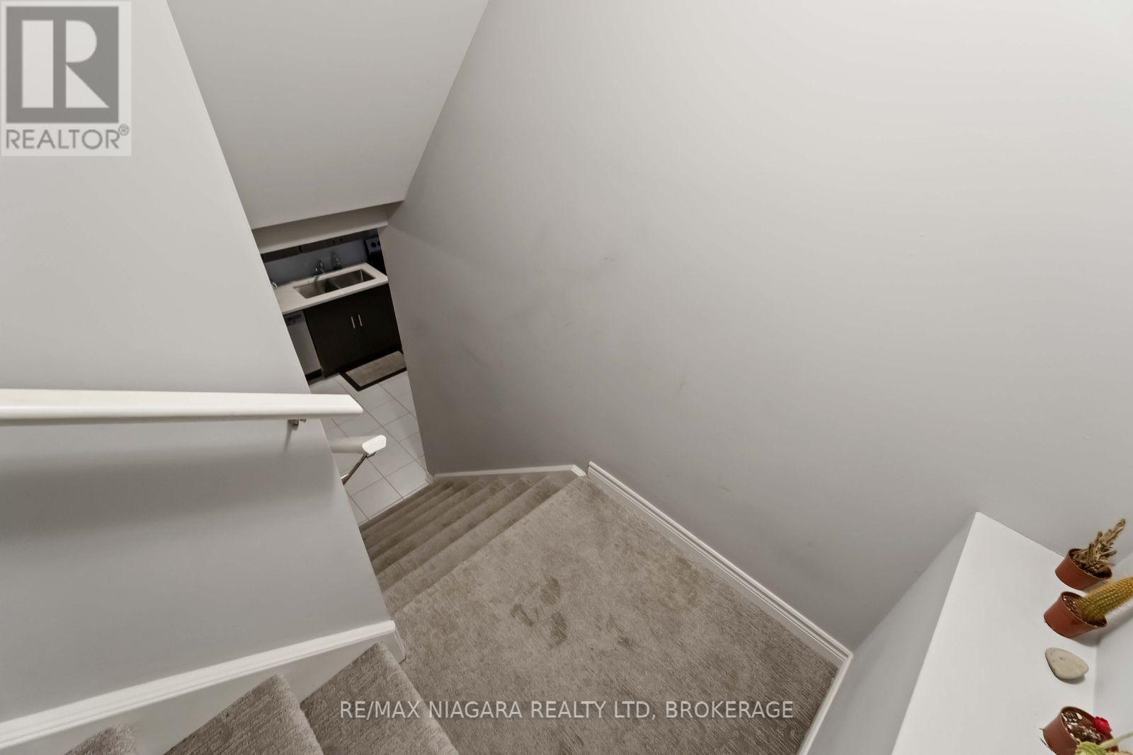 81 Grove Street, Welland (Welland Downtown), ON - Indoor Photo Showing Other Room