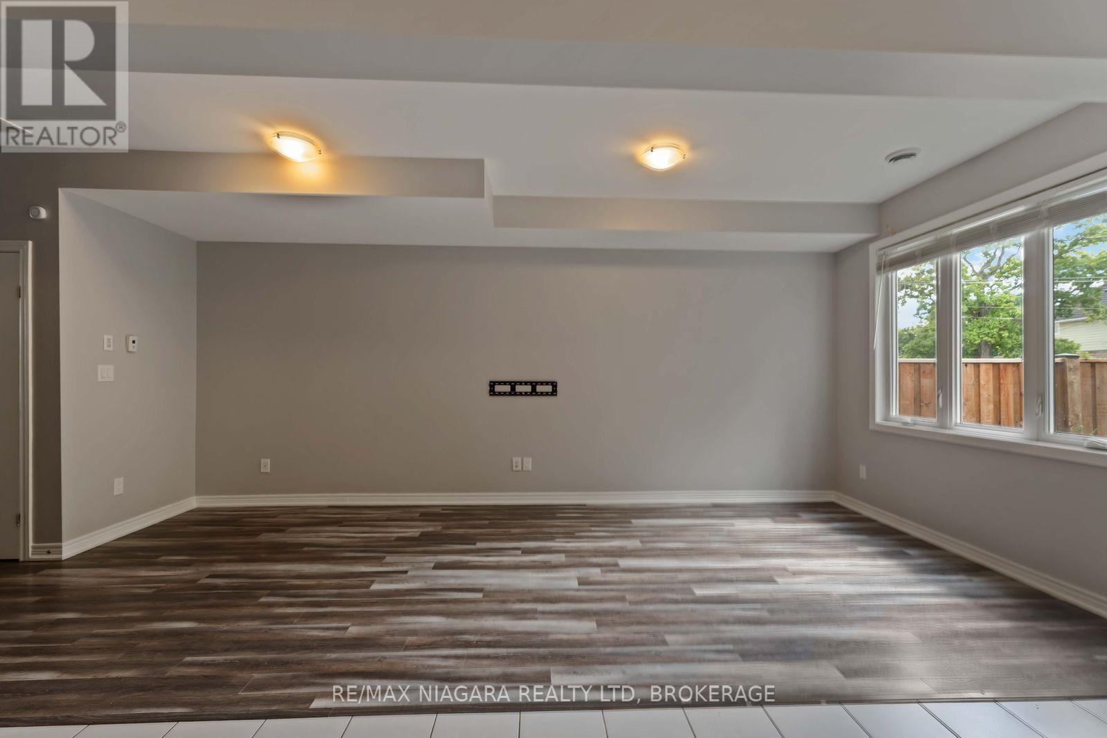 81 Grove Street, Welland (Welland Downtown), ON - Indoor Photo Showing Other Room