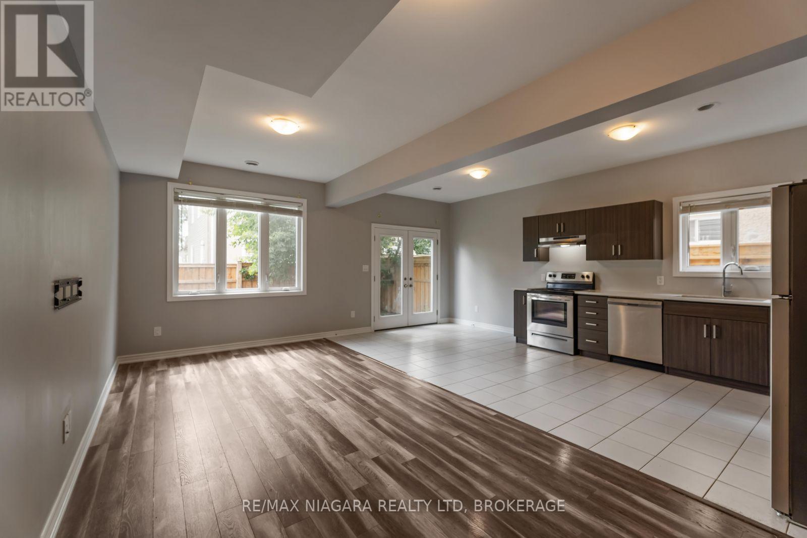 81 Grove Street, Welland (Welland Downtown), ON - Indoor