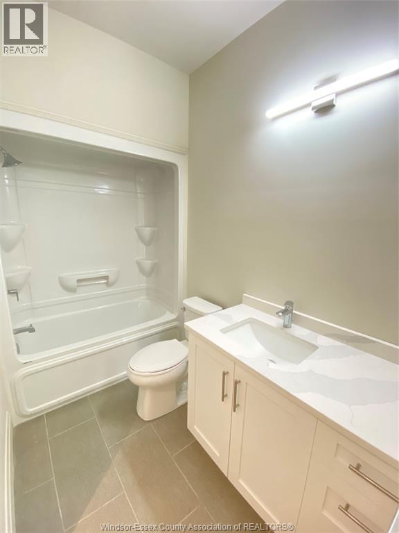 233 Watson Unit# 305, Windsor, ON - Indoor Photo Showing Bathroom