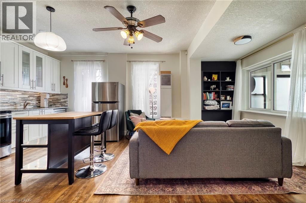 29 Andrew Street, Kitchener, ON - Indoor