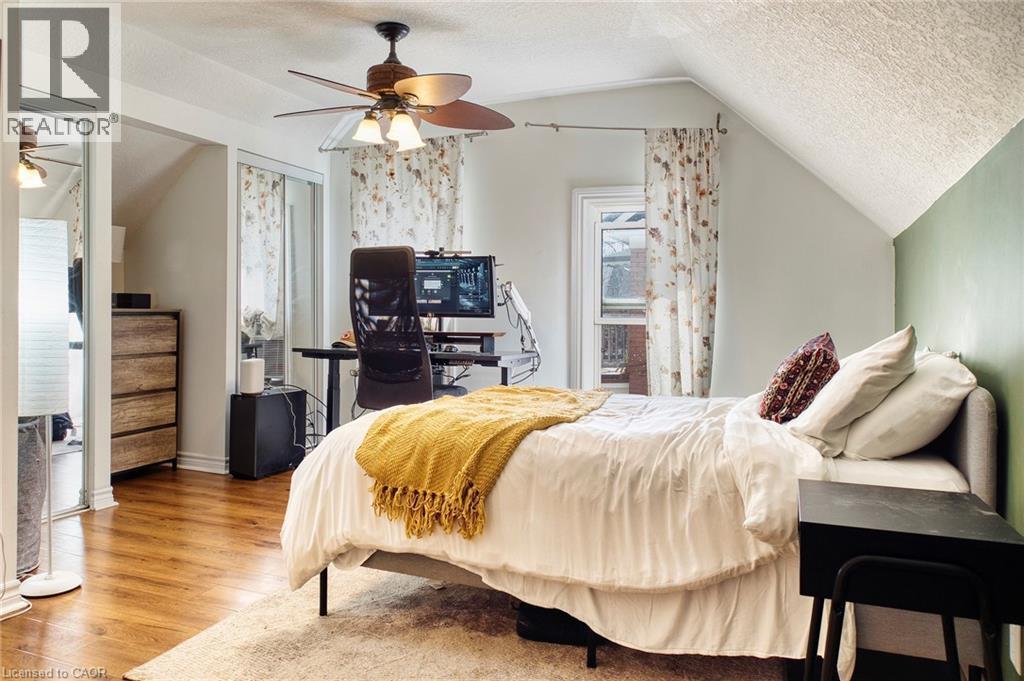 29 Andrew Street, Kitchener, ON - Indoor Photo Showing Bedroom